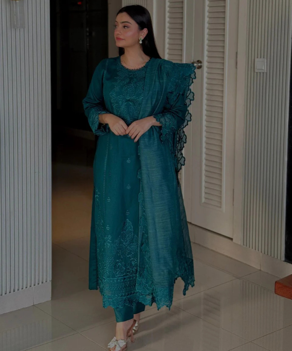 Rang -e- Noor Collections By Sapphire Studio (LAWN) 2026 Vol # 1102