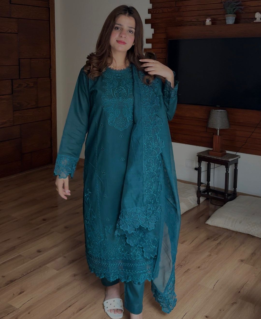 Rang -e- Noor Collections By Sapphire Studio (LAWN) 2026 Vol # 1102