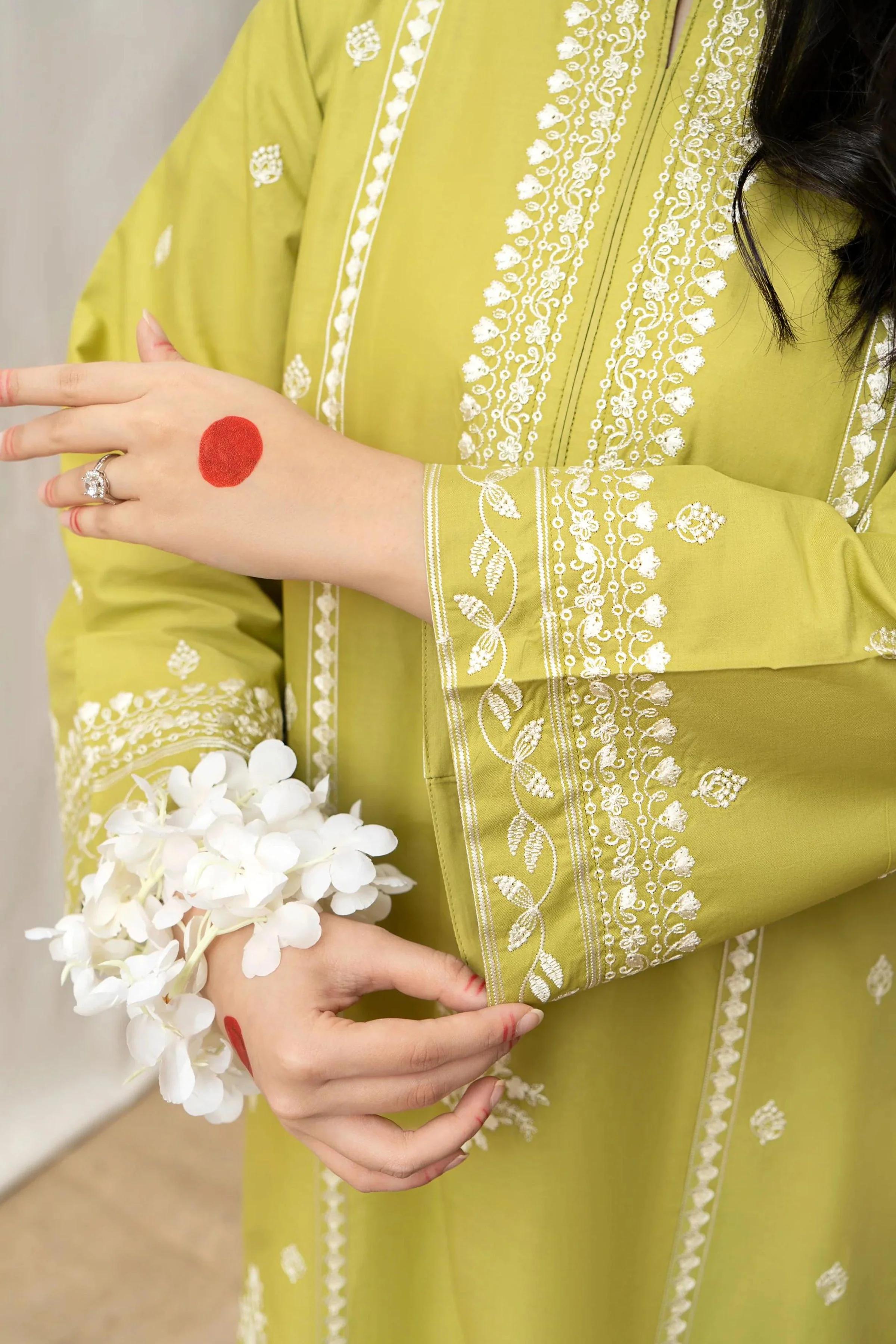 LUXURY PREMIUM EMB 3PC LAWN COLLECTION 2026